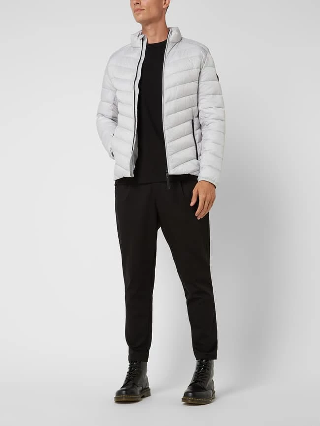 Angebote ? Tom Tailor Light-Steppjacke Mit Stehkragen - Hellgrau ? 1 Angebote ? Tom Tailor Light-Steppjacke Mit Stehkragen - Hellgrau ?