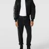 Bester Verkauf ? Alpha Industries Jacke Mit Label-Details - Schwarz ? -LACOSTE SHOP 70p38da8a54jika1a9230kq9a1548d2jah6j0laf9t5k2hpi61834dq2al5j4k2i6h84sc9l6gp54j1j9oo6ae9ic8r3gd316srjgd9kcdi36oj56gojcp9i61h6ap3474oj2oo