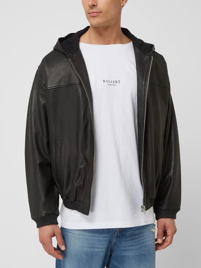 Budget ⭐ YOUNG POETS SOCIETY Lederjacke Mit Kapuze Modell 'Mika' - Schwarz ? 4 Budget ⭐ YOUNG POETS SOCIETY Lederjacke Mit Kapuze Modell 'Mika' - Schwarz ? – Bild 4