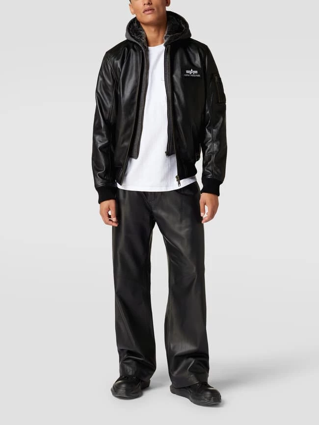 Aktion ? Alpha Industries Lederjacke Mit Label-Details - Schwarz ? 1 Aktion ? Alpha Industries Lederjacke Mit Label-Details - Schwarz ?