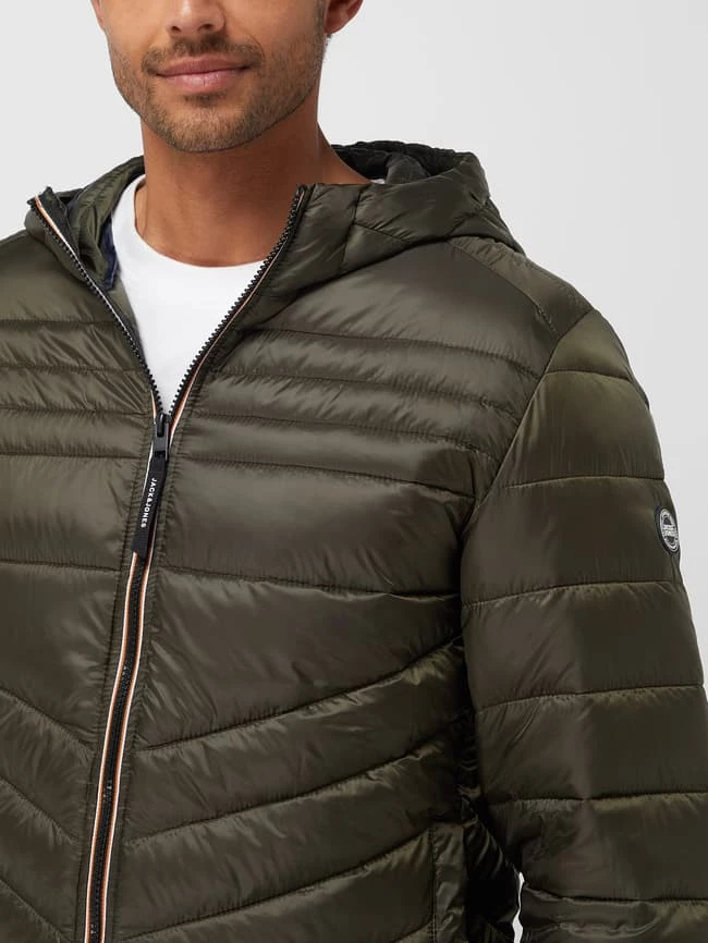 Großhandel ✨ Jack & Jones Steppjacke Mit Kapuze Modell 'Hero' - Olivgrün ? 3 Großhandel ✨ Jack & Jones Steppjacke Mit Kapuze Modell 'Hero' - Olivgrün ? – Bild 3