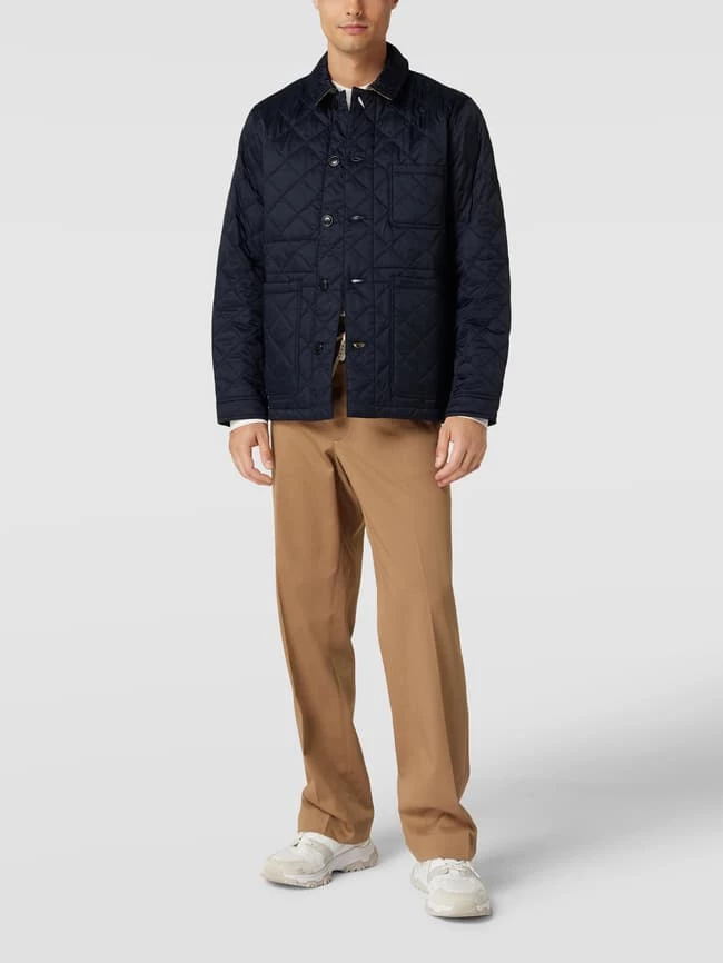 Billig ? Barbour Jacke Mit Knopfverschluss Modell 'KENNING QUILT' - Marineblau ⌛ 1 Billig ? Barbour Jacke Mit Knopfverschluss Modell 'KENNING QUILT' - Marineblau ⌛