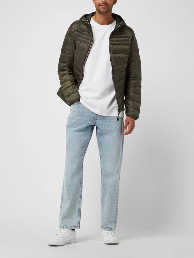 Großhandel ✨ Jack & Jones Steppjacke Mit Kapuze Modell 'Hero' - Olivgrün ? 1 Großhandel ✨ Jack & Jones Steppjacke Mit Kapuze Modell 'Hero' - Olivgrün ?