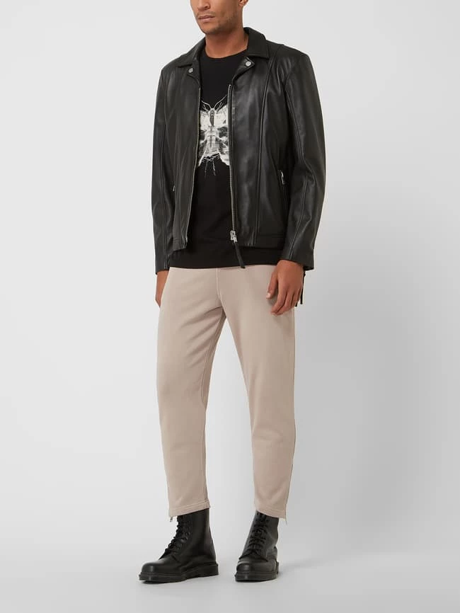 Blitzangebot ? YOUNG POETS SOCIETY Lederjacke Mit Reißverschlusstaschen Modell 'Lian' - Schwarz ? 1 Blitzangebot ? YOUNG POETS SOCIETY Lederjacke Mit Reißverschlusstaschen Modell 'Lian' - Schwarz ?