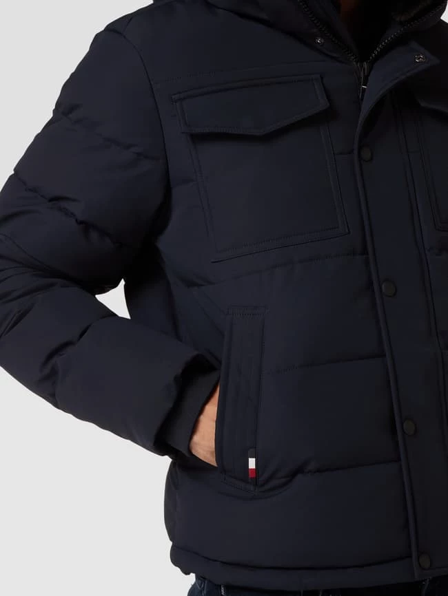 Besorgen ❤️ Tommy Hilfiger Steppjacke Mit Label-Detail Modell 'UTILITY BOMBER' - Marineblau ⌛ 3 Besorgen ❤️ Tommy Hilfiger Steppjacke Mit Label-Detail Modell 'UTILITY BOMBER' - Marineblau ⌛ – Bild 3